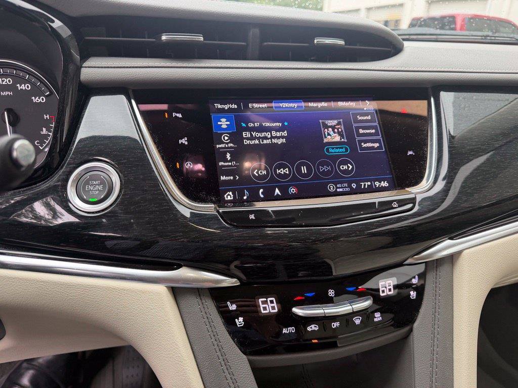Used 2023 Cadillac XT6 Premium Luxury w/ Technology Package FWD image 17