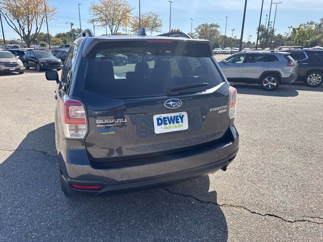 Used 2017 Subaru Forester 2.5i Premium w/ All-Weather Package AWD/4WD image 4
