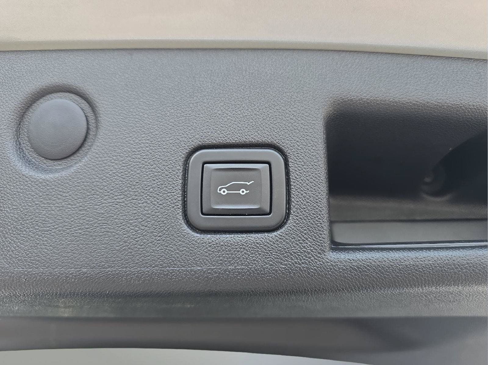 Used 2020 Chevrolet Equinox LT w/ Sport Edition AWD/4WD image 29