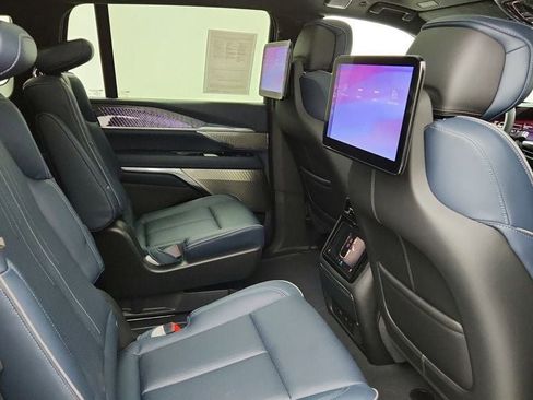 Used 2025 Cadillac Escalade IQ Luxury 2 image 29
