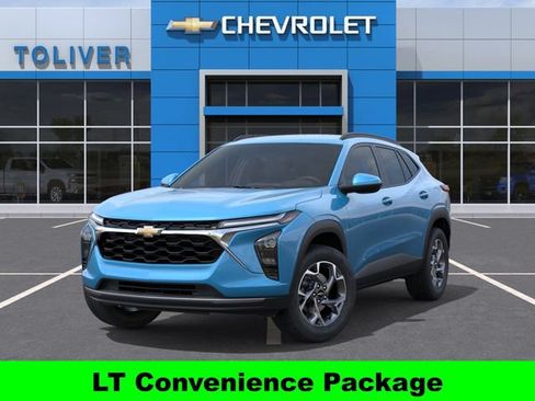 New 2026 Chevrolet Trax LT w/ Driver Confidence Package FWD image 7