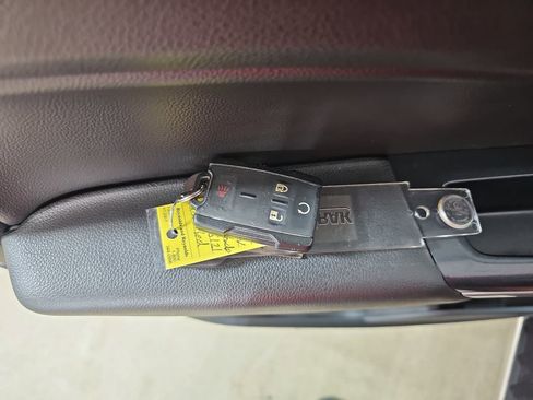 Used 2016 Chevrolet Colorado LT w/ LT Convenience Package image 39