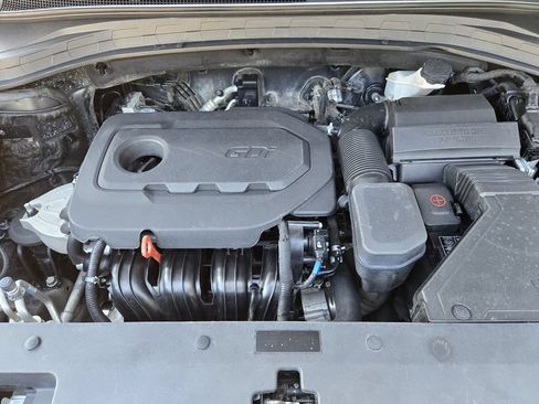 Used 2020 Hyundai Santa Fe SE FWD image 24