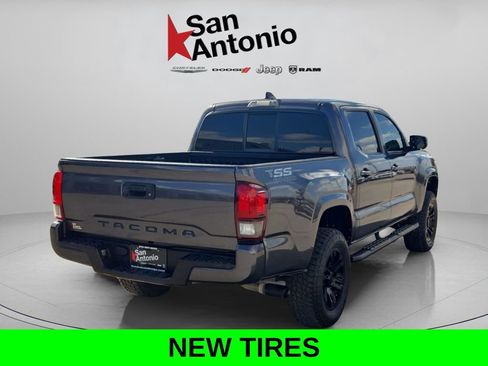 Used 2022 Toyota Tacoma SR5 image 8