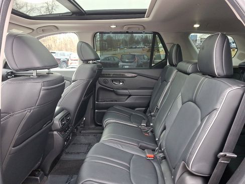 Used 2024 Honda Pilot Elite image 10