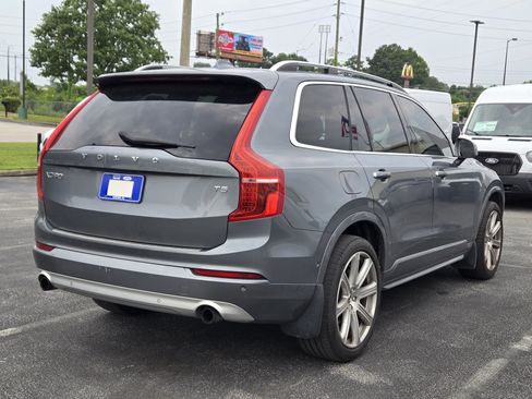 Used 2018 Volvo XC90 T5 Momentum w/ Convenience Package FWD image 4