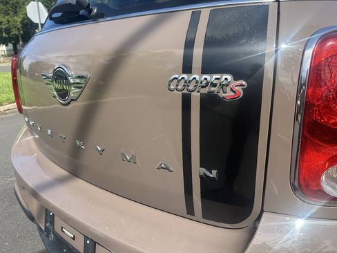 Used 2014 MINI Cooper Countryman S w/ Premium Package FWD image 8
