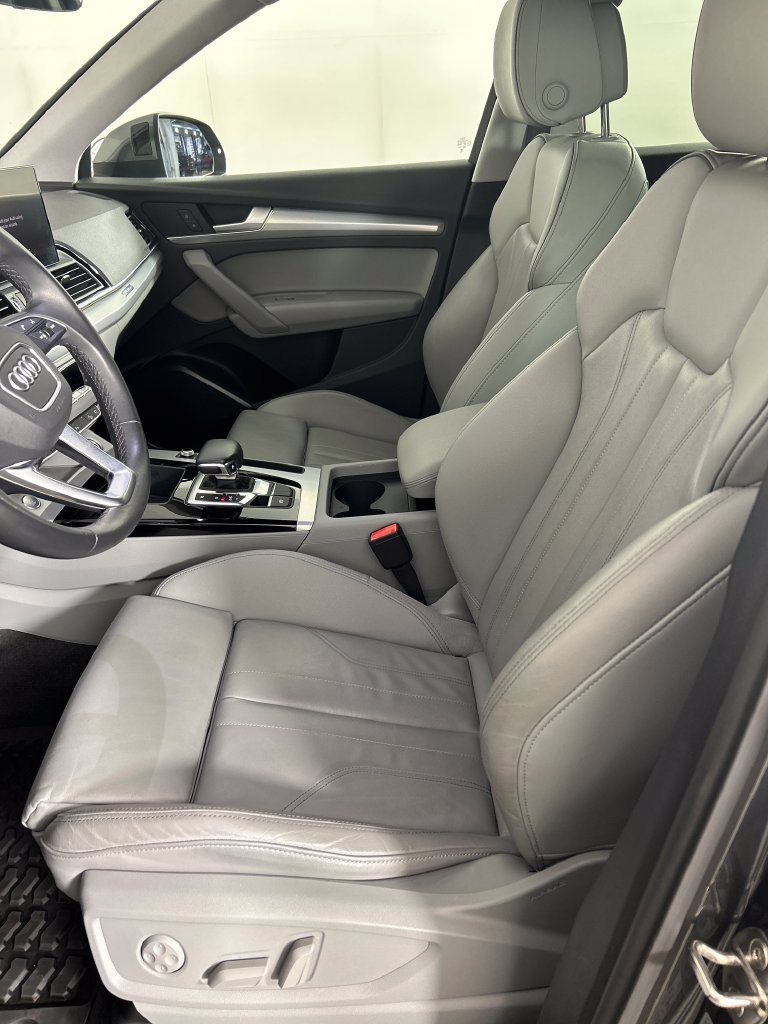 Used 2024 Audi Q5 2.0T Premium w/ Convenience Package AWD/4WD image 12