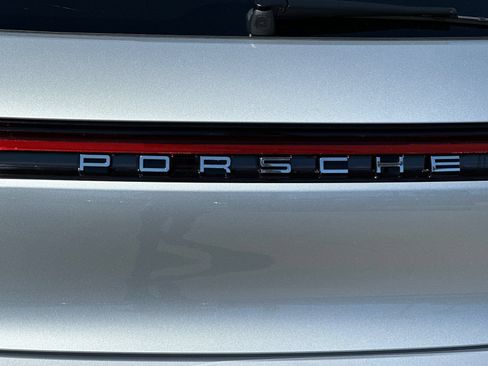 New 2026 Porsche Macan AWD/4WD image 39