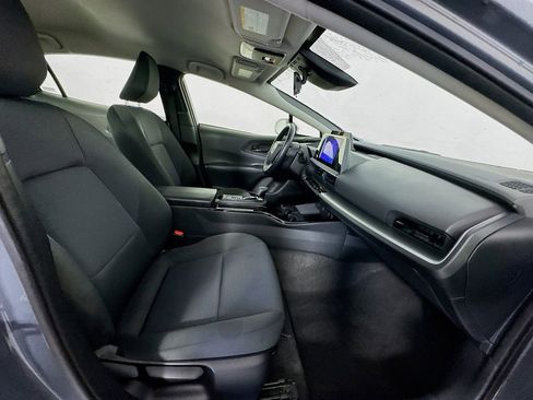 Used 2024 Toyota Prius LE image 32