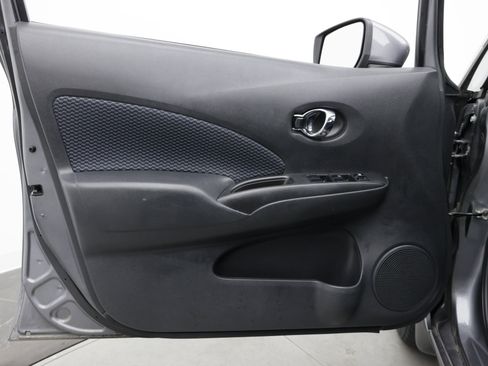 Used 2018 Nissan Versa Note SV FWD image 13
