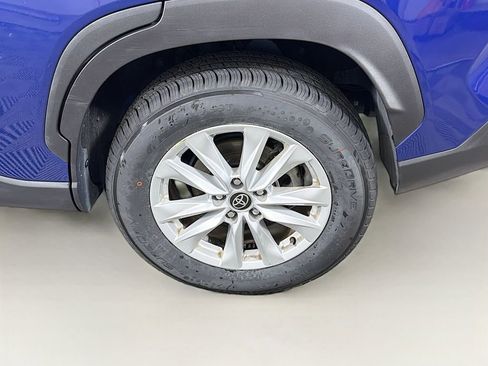 Used 2022 Toyota Corolla Cross LE image 31