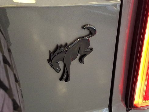 Used 2024 Ford Bronco Wildtrak image 31