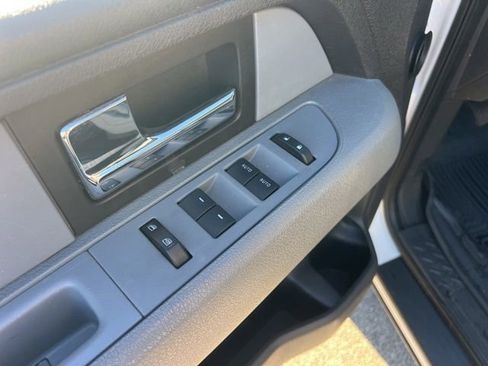Used 2014 Ford F150 XLT image 17