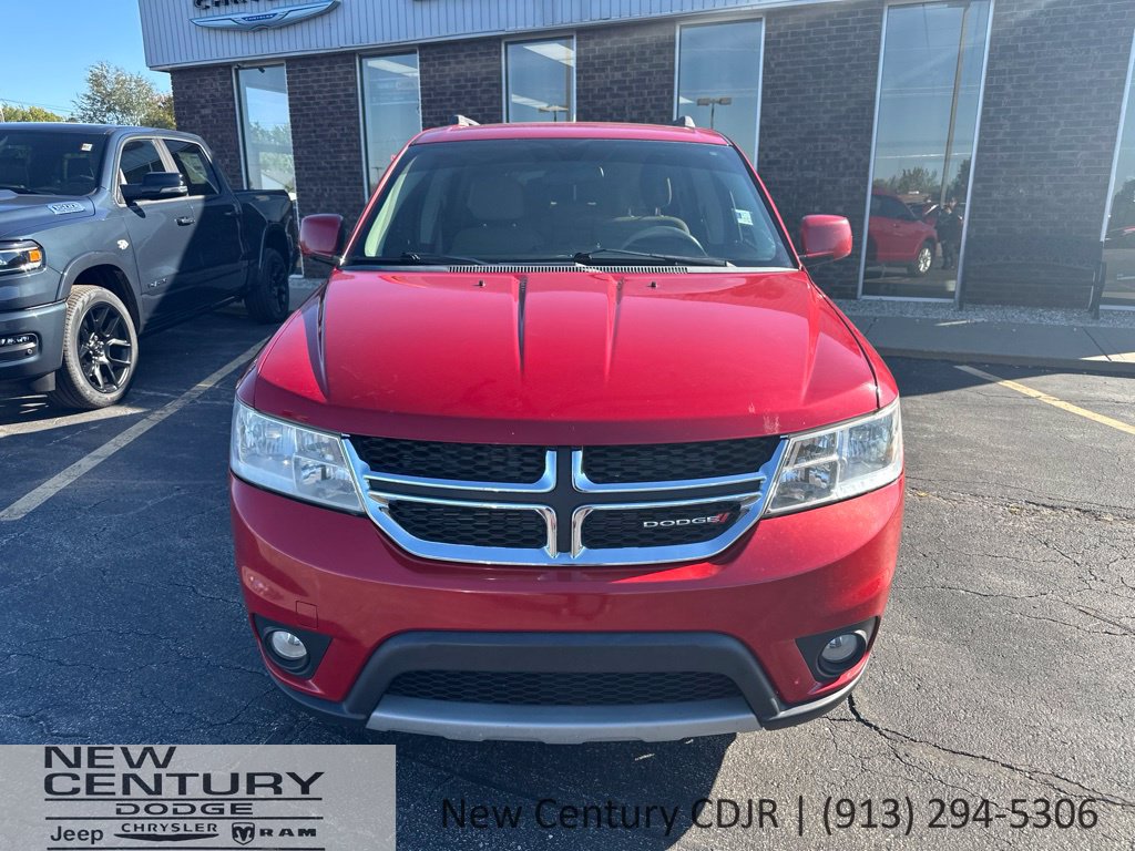 Used 2016 Dodge Journey SXT w/ Comfort/Convenience Group FWD image 2