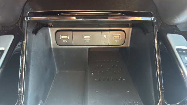 Certified 2022 Kia Sorento SX FWD image 37