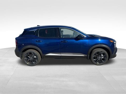 New 2026 Nissan Kicks SR w/ SR Premium Package AWD/4WD image 7