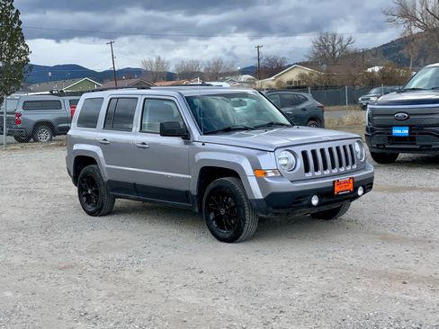Used 2016 Jeep Patriot Sport w/ Power Value Group image 7
