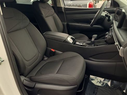 Used 2025 Hyundai Tucson SE image 21
