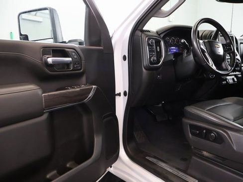 Used 2022 Chevrolet Silverado 3500 LTZ image 10