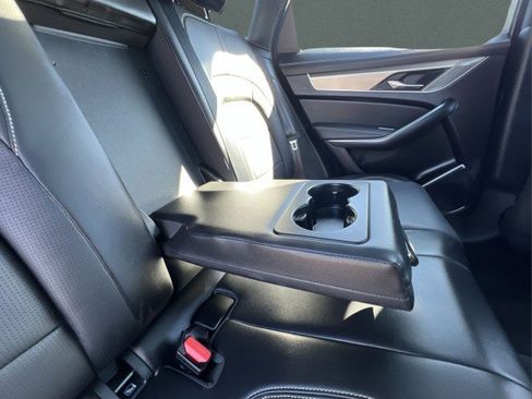 Used 2024 Jaguar F-PACE R-Dynamic S image 19