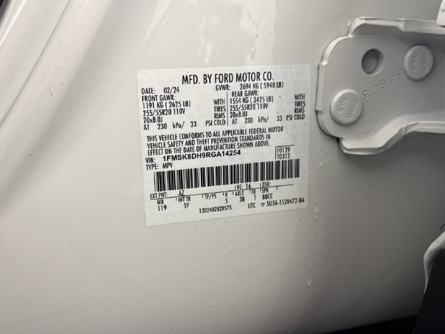 Used 2024 Ford Explorer XLT w/ Equipment Group 202A AWD/4WD image 26