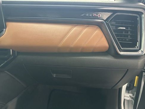 Used 2025 GMC Canyon AT4 w/ Nightfall Edition image 13