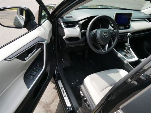 Certified 2025 Toyota RAV4 XLE Premium w/ Weather Package AWD/4WD image 10