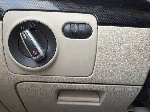 Used 2013 Volkswagen Jetta TDI image 25