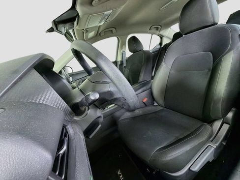 Used 2025 Nissan Sentra S FWD image 12