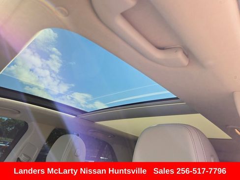 Used 2021 Mercedes-Benz GLE 350 4MATIC w/ AMG Line Exterior image 18