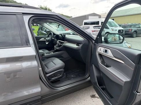 Used 2026 Ford Explorer Active w/ Active Comfort Package AWD/4WD image 34