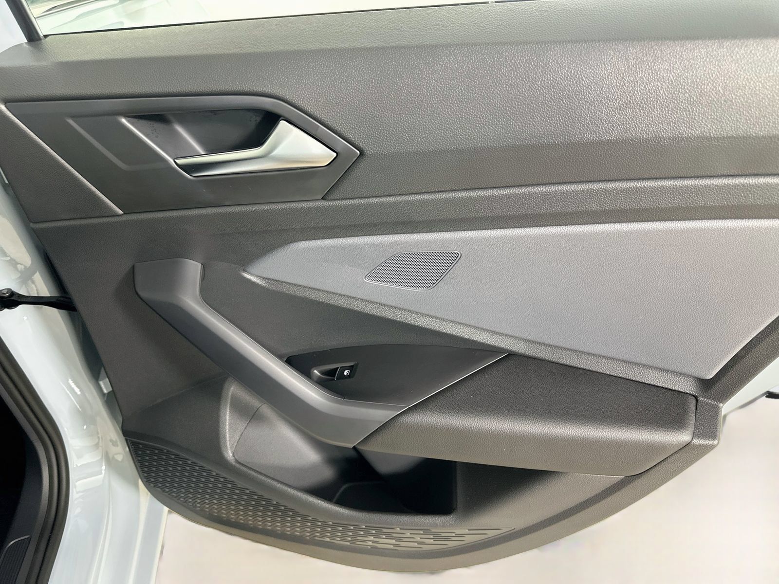 Used 2026 Volkswagen Jetta SEL FWD image 38
