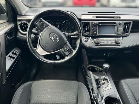 Used 2018 Toyota RAV4 XLE w/ Plus Extra Value Package AWD/4WD image 18