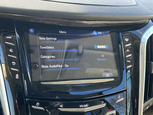 Used 2020 Cadillac Escalade Premium Luxury image 37