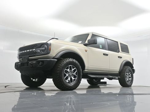 New 2025 Ford Bronco Badlands image 43