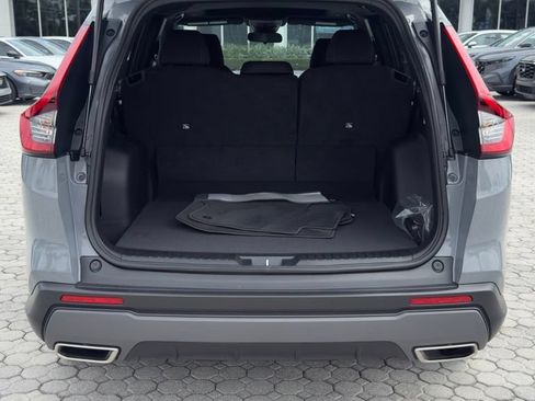 Used 2025 Honda CR-V Sport image 17