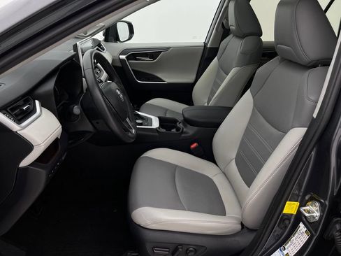 Used 2020 Toyota RAV4 Limited AWD/4WD image 11