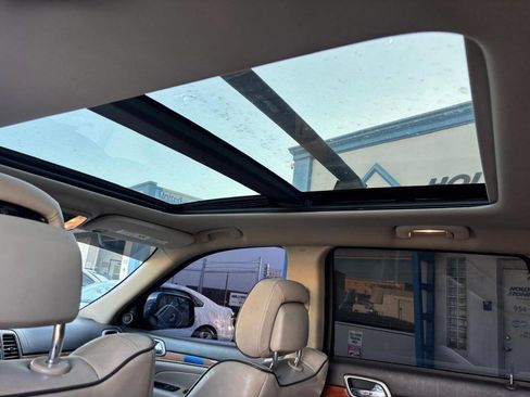 Used 2012 Jeep Grand Cherokee Overland image 22