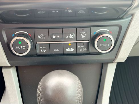 Used 2021 Acura ILX w/ Premium Package FWD image 15