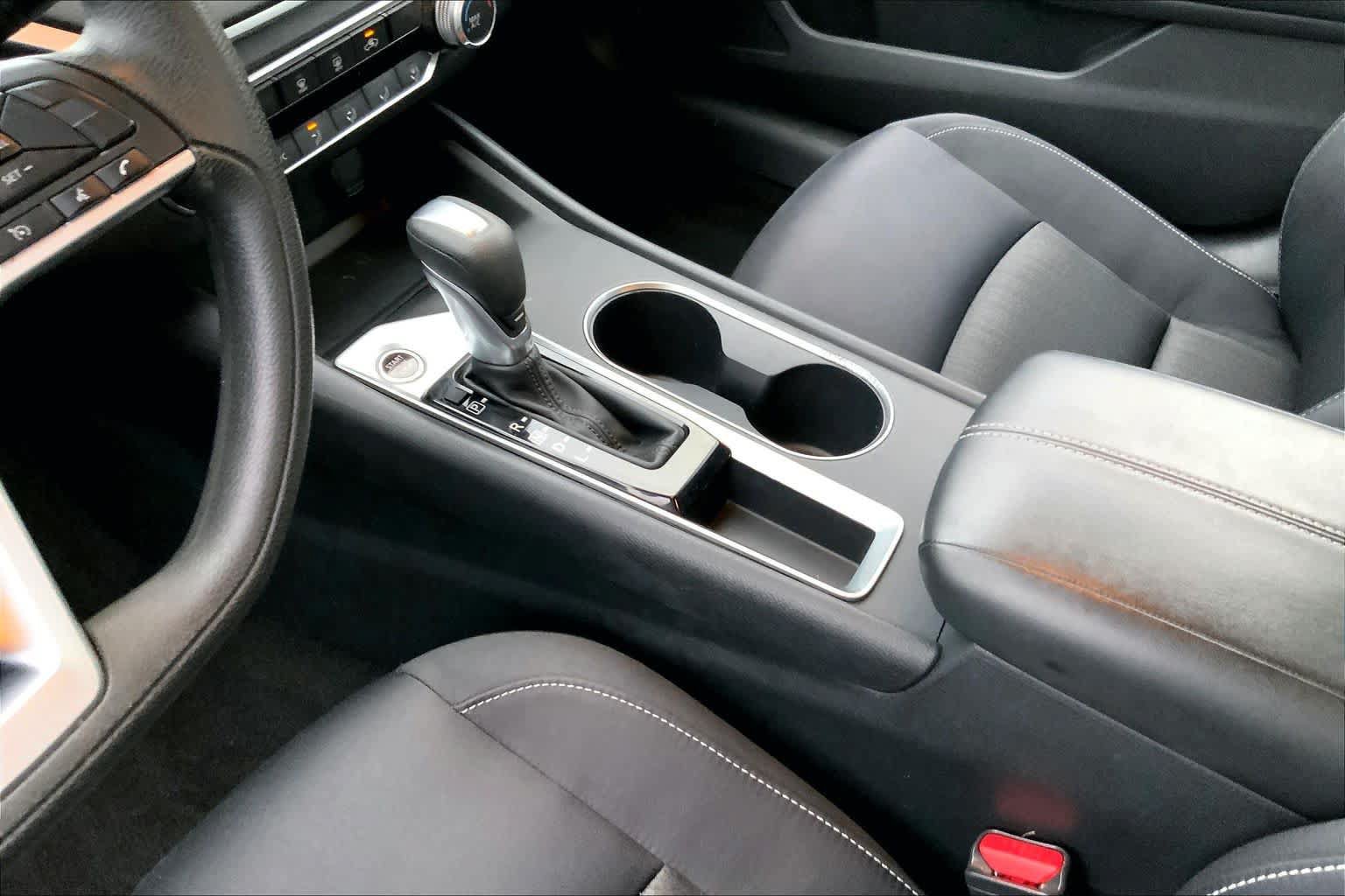 Used 2022 Nissan Altima 2.5 SV FWD image 17
