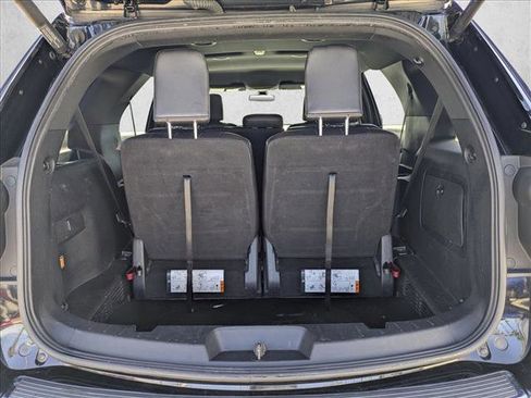 Used 2018 Ford Explorer XLT w/ Equipment Group 202A image 6