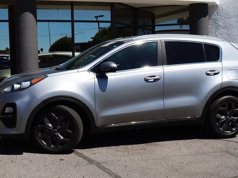 Used 2020 Kia Sportage S FWD image 4
