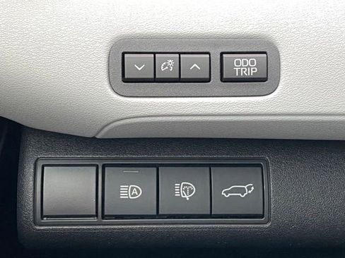 New 2026 Subaru Solterra AWD/4WD image 14