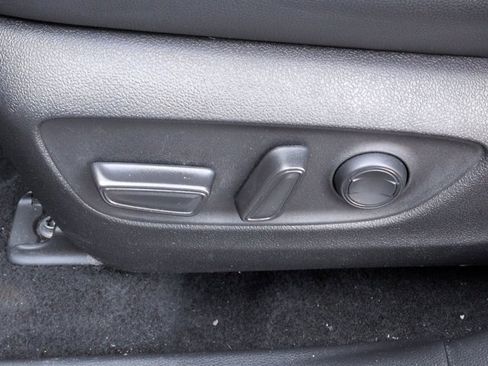 Certified 2022 Toyota Highlander XLE image 13