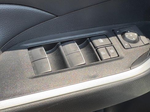 Used 2025 Toyota RAV4 XLE FWD image 23