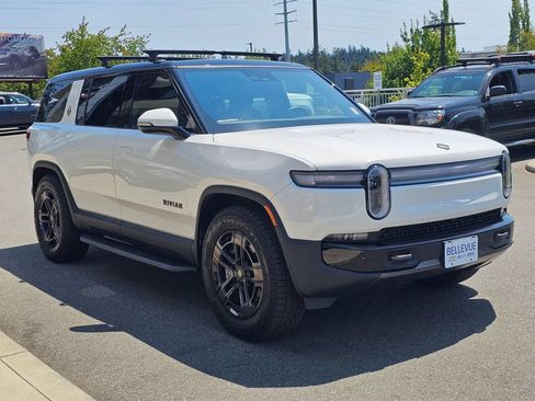 Used 2025 Rivian R1S Adventure AWD/4WD image 7