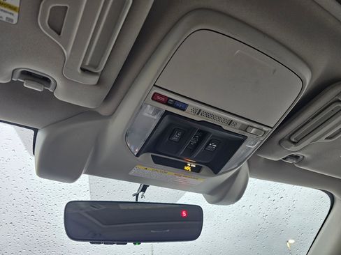 Used 2021 Subaru Forester Premium image 26