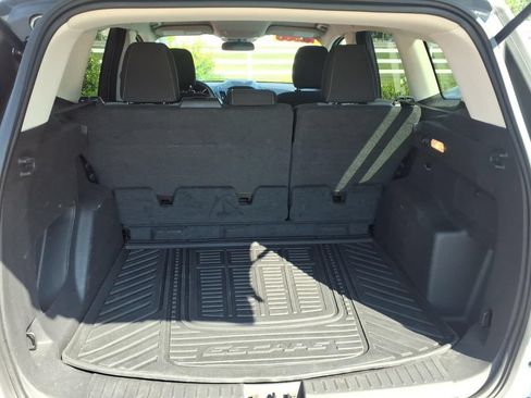 Used 2019 Ford Escape SE AWD/4WD image 16