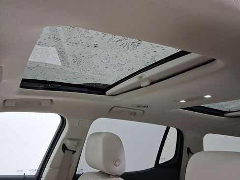 Used 2023 GMC Acadia Denali w/ Denali Ultimate Package image 13